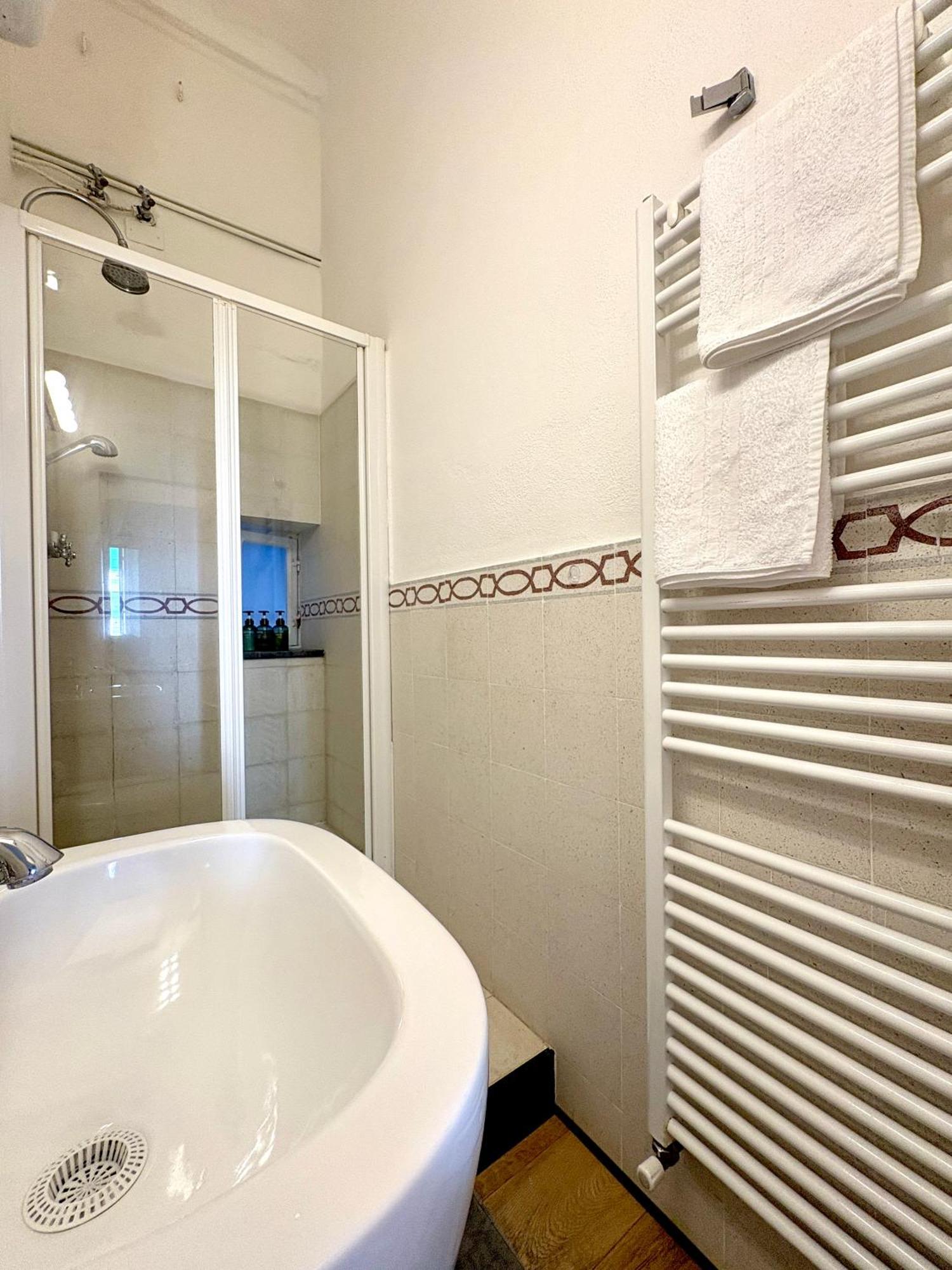 Marina Apartment, Unique, Authentic, Beachfront, 2 Aircondo Bdr , 2Bht, Easy To Train Or From Private Parking Vernazza Exteriér fotografie